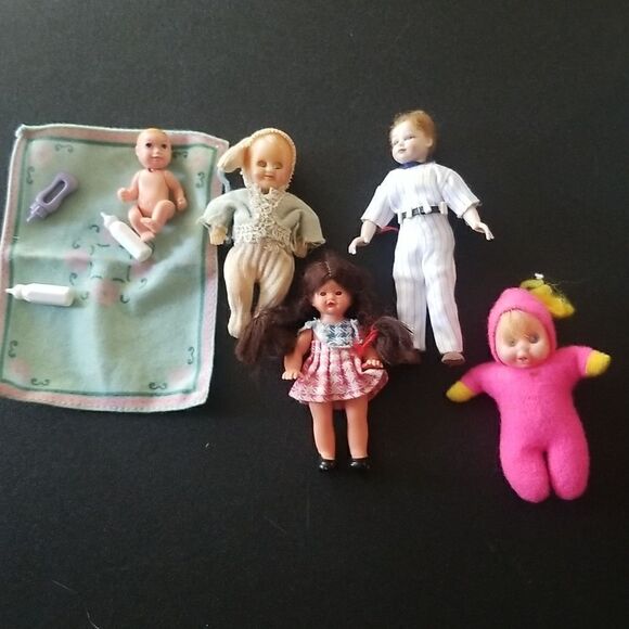 Assorted Vintage Baby Dolls Dollhouse Dolls mix lot Vintage - Picture 1 of 17